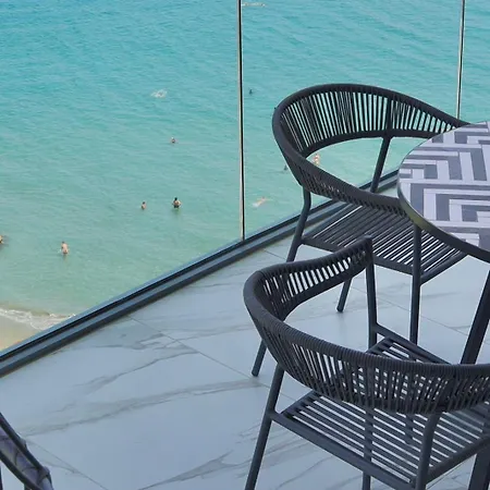 Stunning 1 Bed In Trilogy, Seafront 度假村 利马索尔