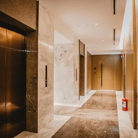 Stunning 1 Bed In Trilogy, Seafront * 利马索尔