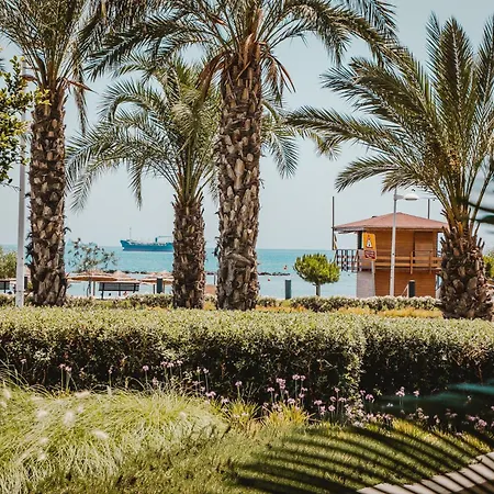 度假村 Stunning 1 Bed In Trilogy, Seafront