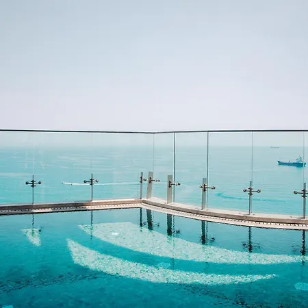 Stunning 1 Bed In Trilogy, Seafront * 利马索尔