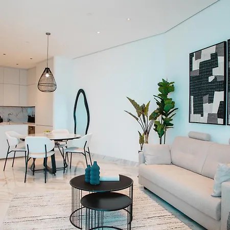 Apartment Stunning 1 Bed In Trilogy, Seafront
