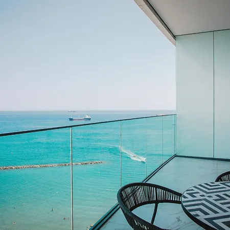 Lejlighed Stunning 1 Bed In Trilogy, Seafront