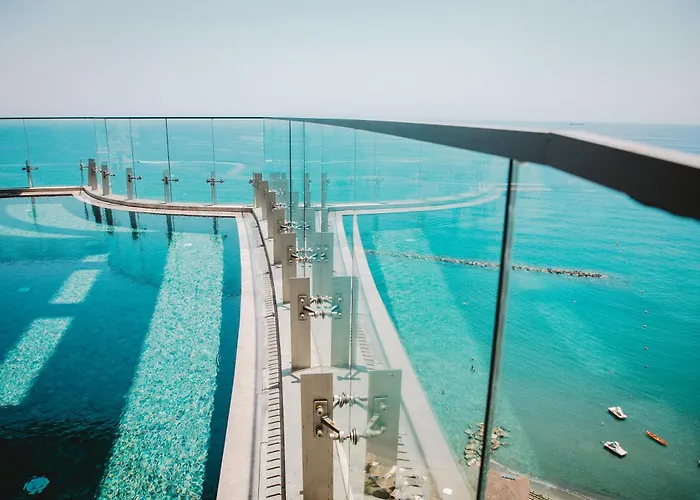 Stunning 1 Bed In Trilogy, Seafront Resort Limasol