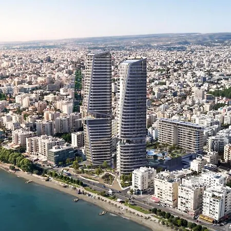 Stunning 1 Bed In Trilogy, Seafront *