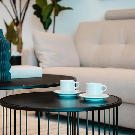 Stunning 1 Bed In Trilogy, Seafront *