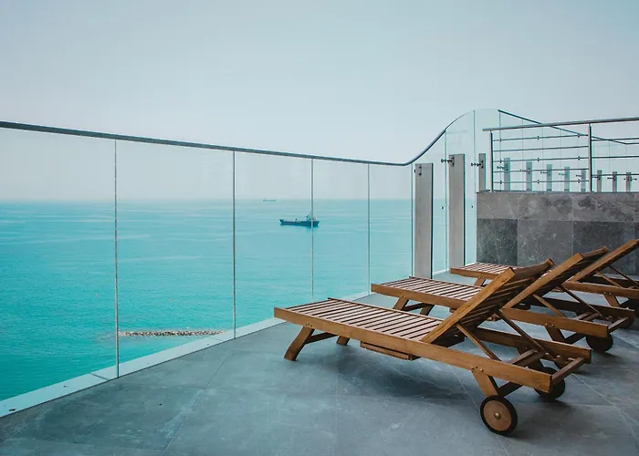 Rezort Stunning 1 Bed In Trilogy, Seafront Lemesos